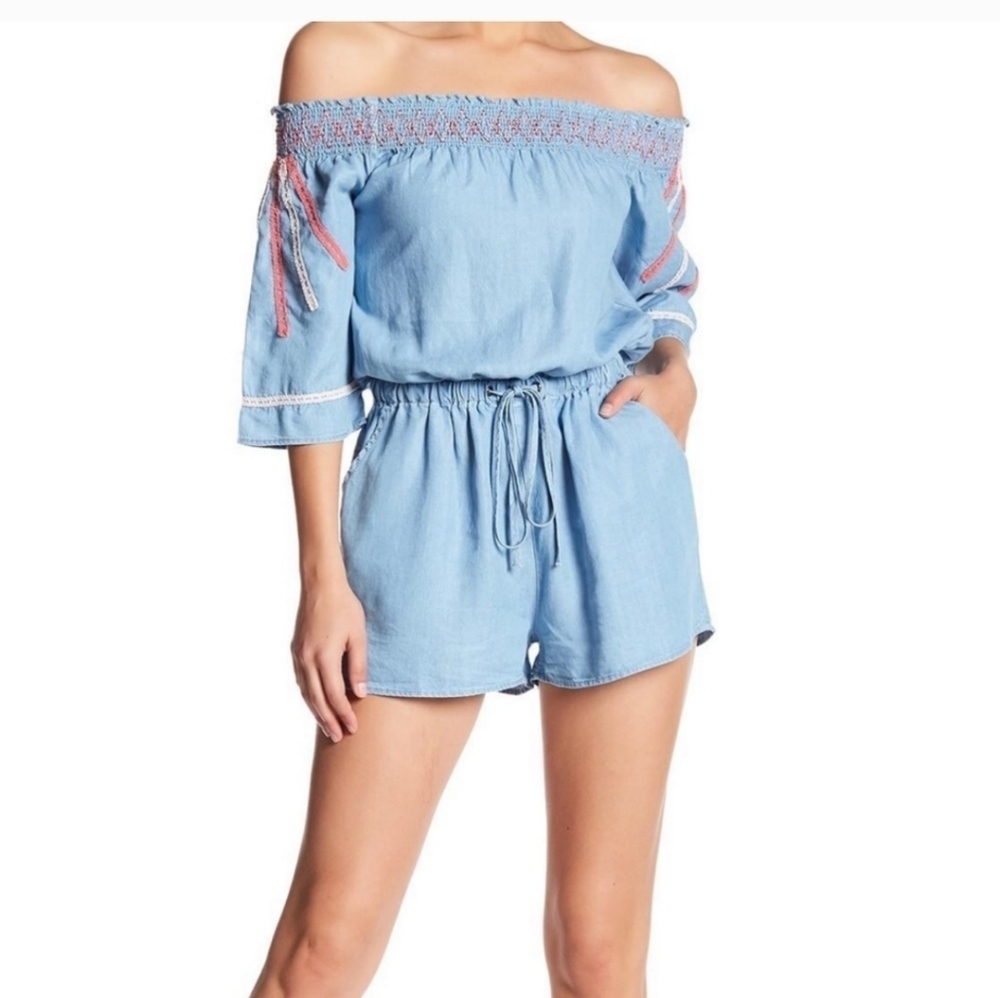 Romeo Juliet Couture Women's Romper Medium Off Shoulder Blue Crochet